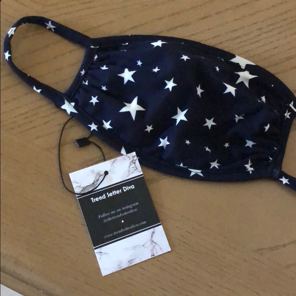 2 for $20! Navy Star print face mask - Picture 3 of 7